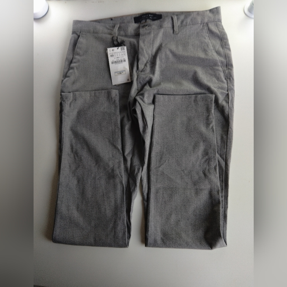 Pants - Picture 2 of 4